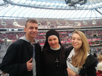 Młodzież z dekanatu tureckiego na Stadionie Młodych w Warszawie